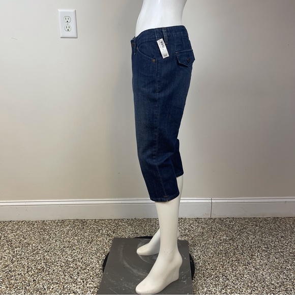 Old Navy Jean Capris - Picture 3 of 5